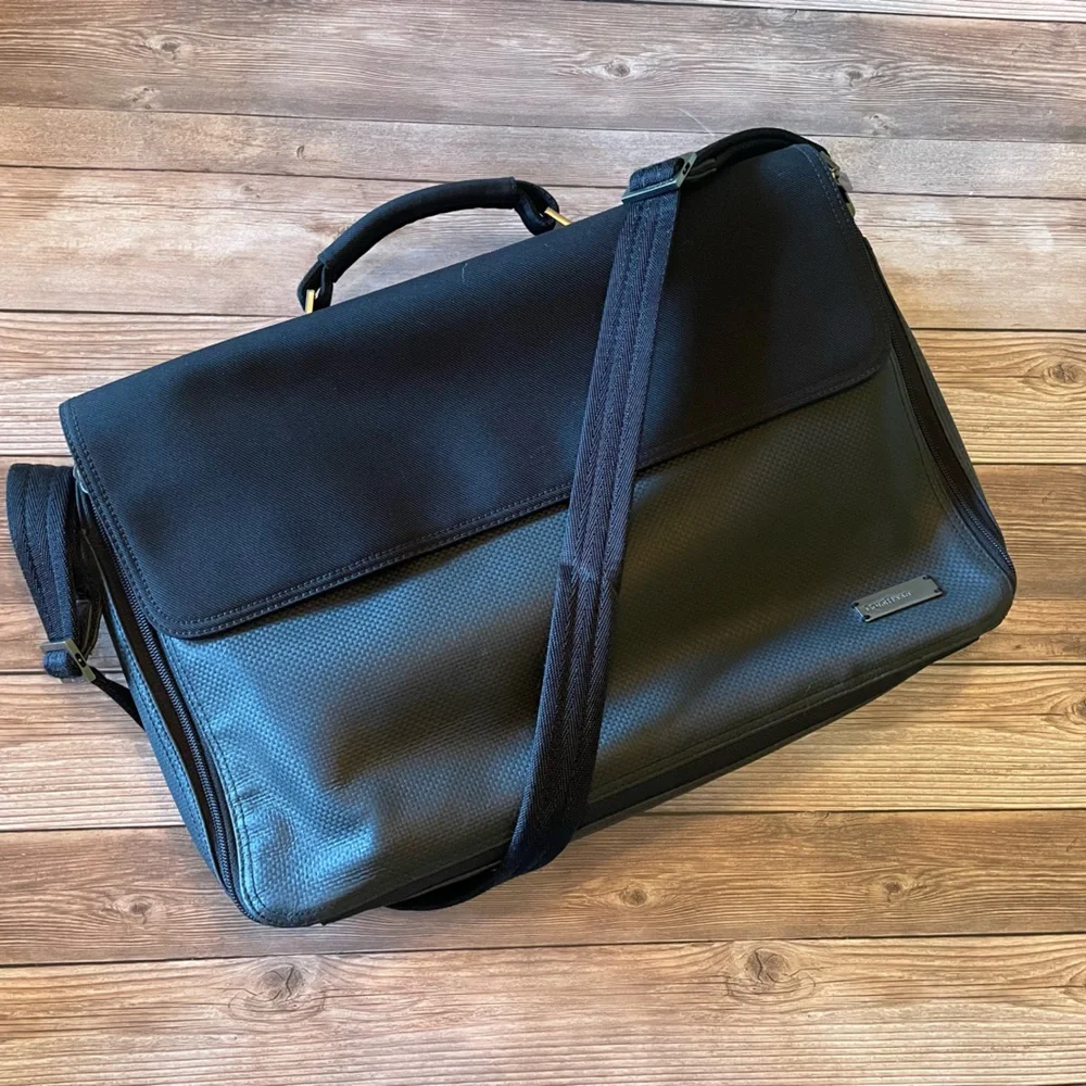 Cole Haan | Messenger Bag